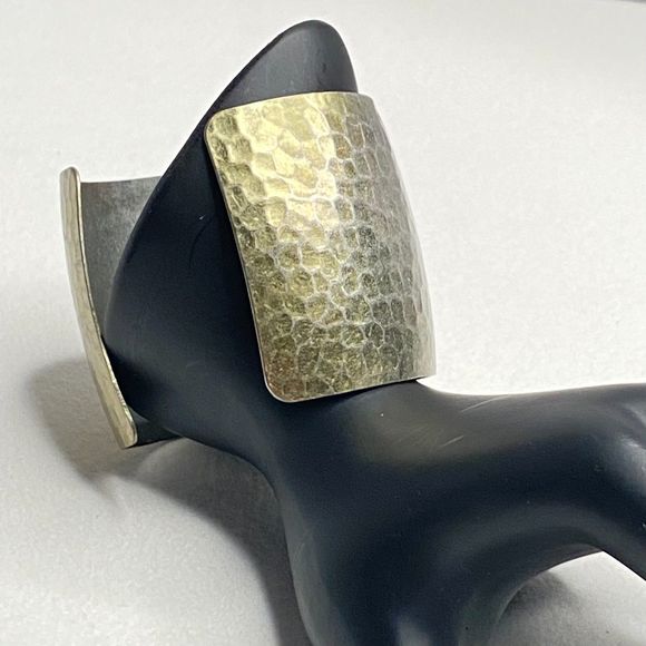 Wide Metal Cuff Hammered Gold Tone Metal - Picture 2 of 8